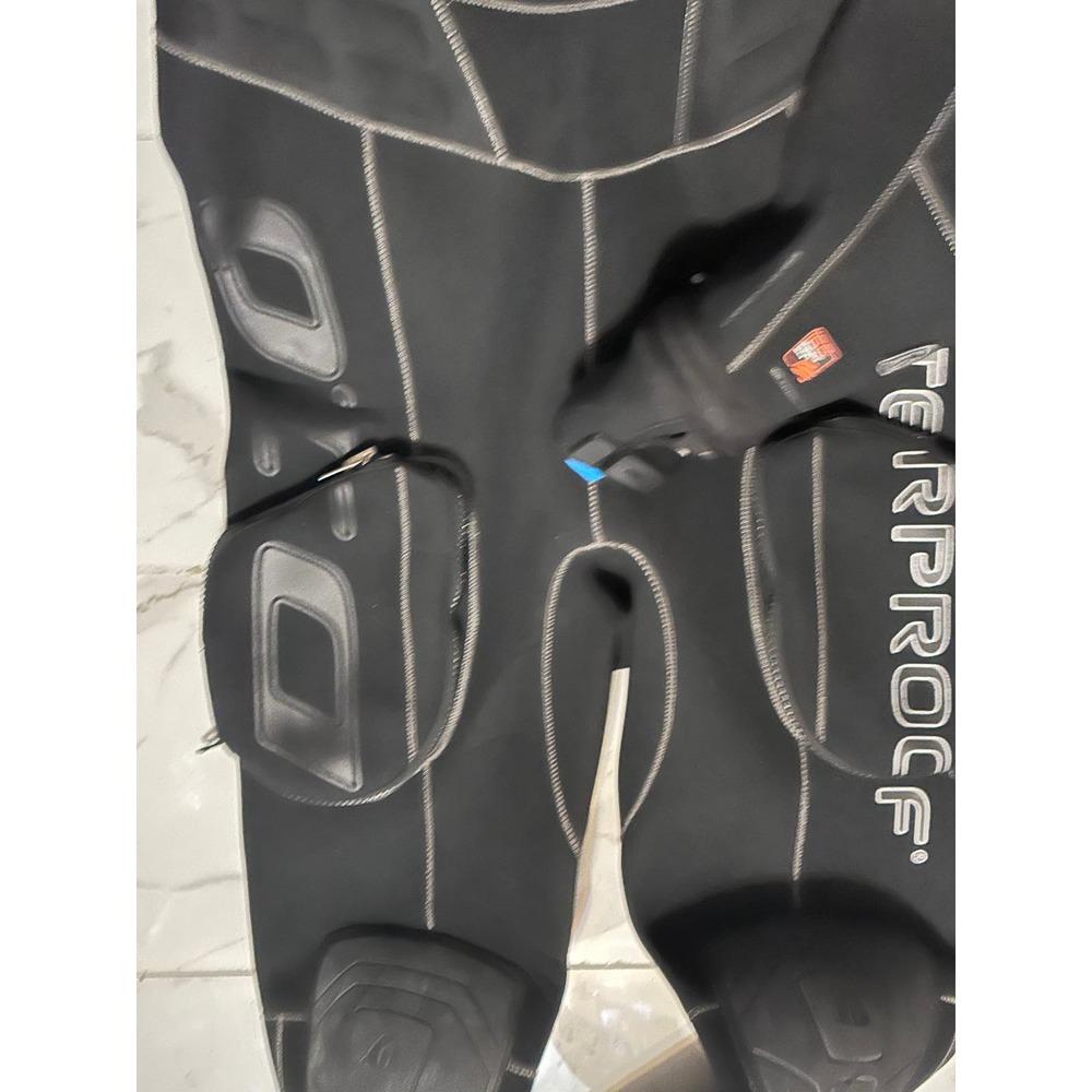 Waterproof Mens D10 Pro ISS Neoprene Drysuit, Black,Large)